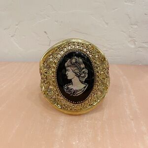 Vintage Ornate Gold Tone Filigree Whiting & David Mother of Pearl Cameo Bracelet